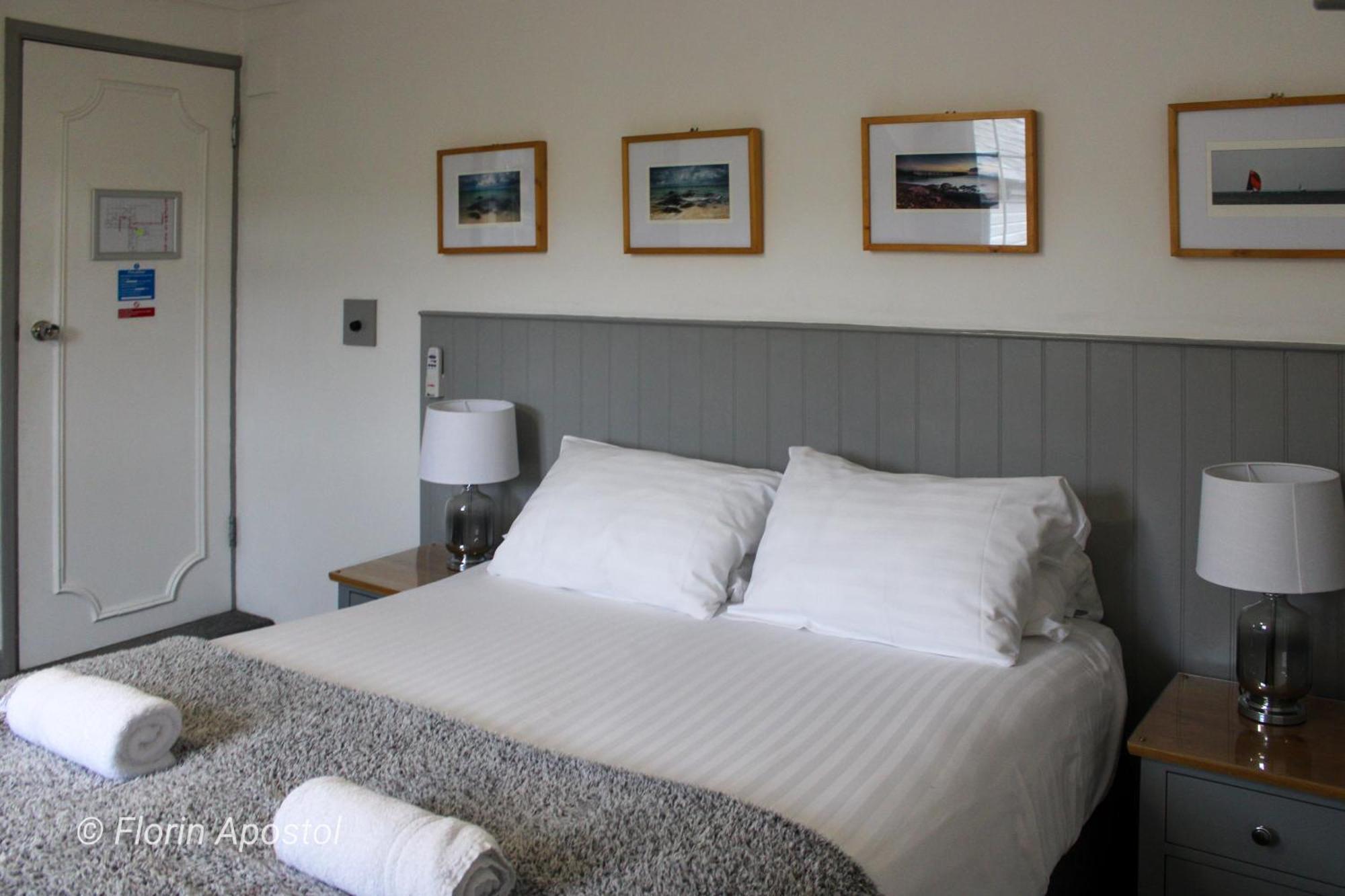 The Wight Mouse Inn Chale Extérieur photo